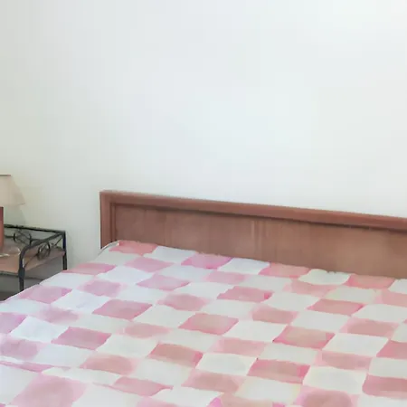 De 2 A Cyr Sur A 200 M De La Avec Terrasse Et Wifi